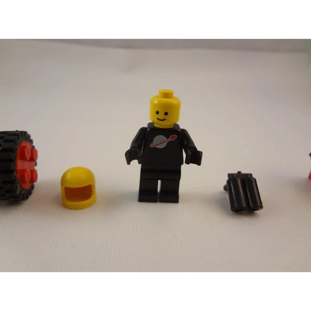 Lego Minifigure Space - Classic Black with Air Tanks sp003 - Sets 6971 6952 6951